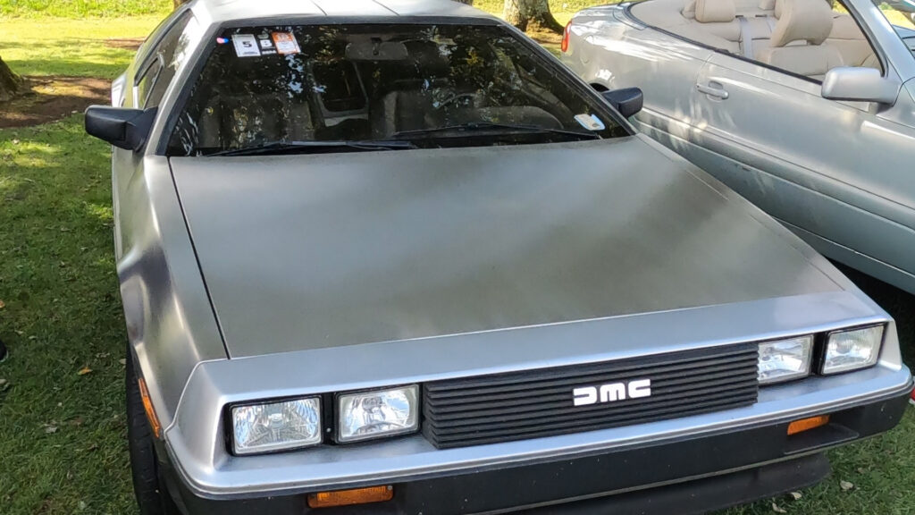 DeLorean DMC 12